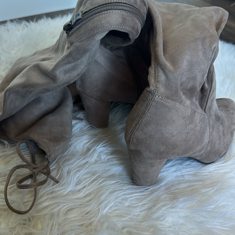 OVER THE KNEE BOOTS - Picture 3 of 9